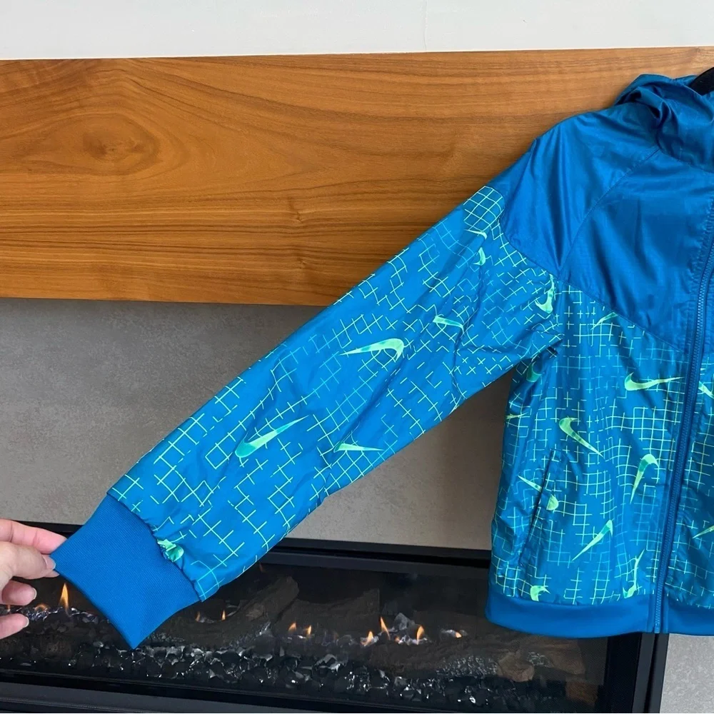 Nike Junior Boys' Sportswear Windrunner Jacket, Size XL
